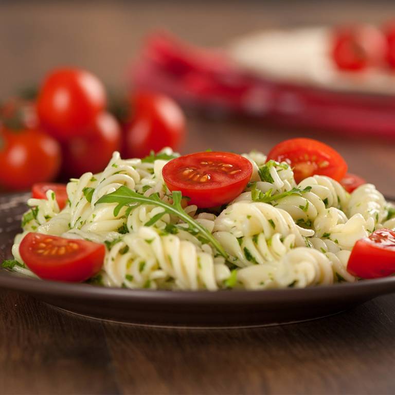 Pastasotto tomates aux deux basilics, roquette et parmesan